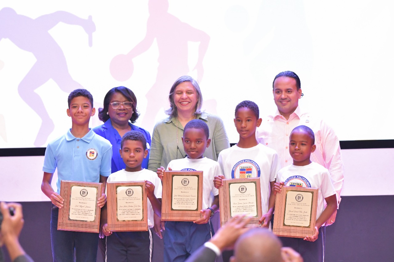 Politécnico Loyola celebra Día del Deportista