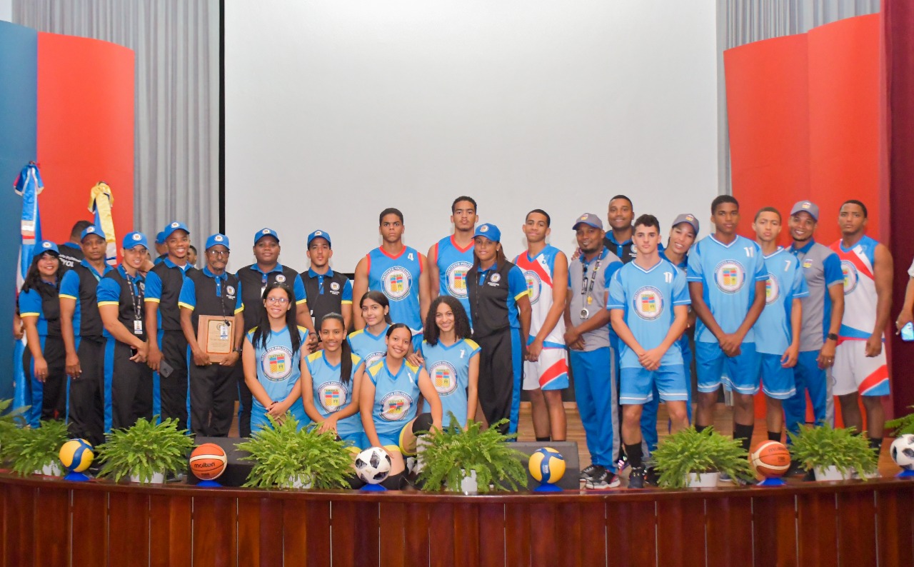 Politécnico Loyola celebra Día del Deportista